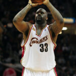 Shaquille O'Neal, Who Proudly Shot 50% On Free Throws, Quotes Candace Parker While Flexing His 4 championship rings