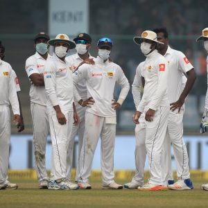 Sri Lanka accused of ball tampering, players deny claims