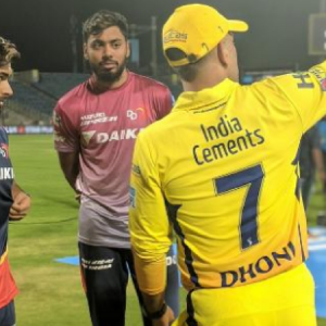 Rishabh Pant dishes out a tweet praising Dhoni and Raina