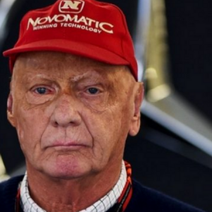 Niki Lauda has undergone lung transplantation