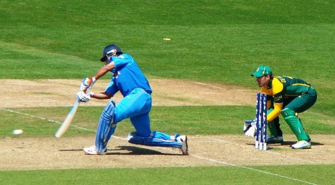 MS Dhoni practices ahead of Asia Cup
