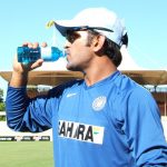 Twitter reactions on MS Dhoni's DRS call