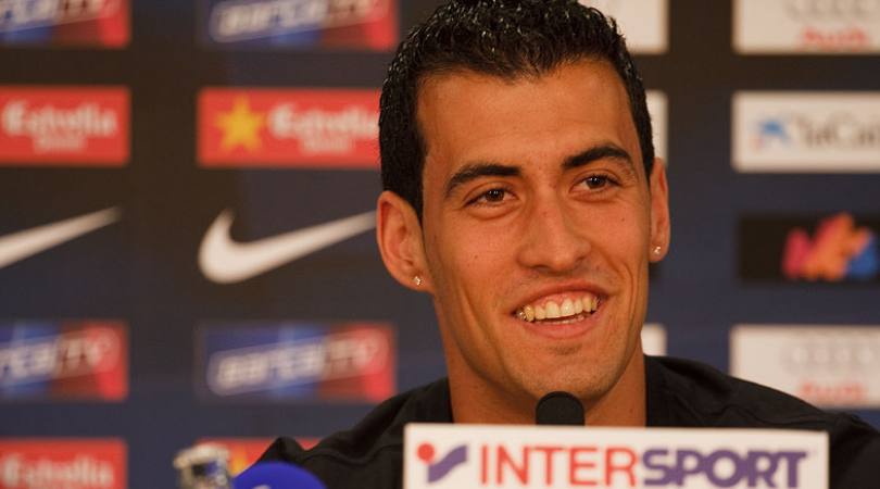 Busquets signs new contract with FC Barcelona