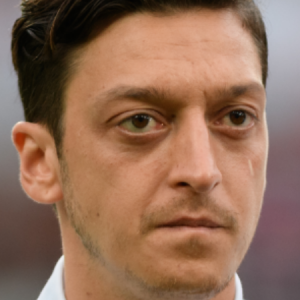 Ozil's agent lashes out at Kroos, Mueller and Neuer