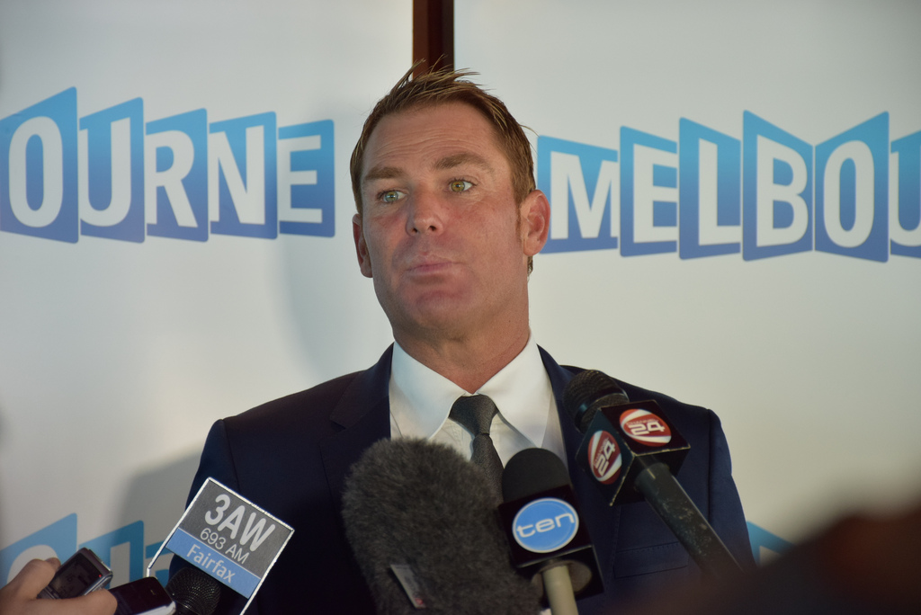 Shane Warne lashes out at Australian batsmen