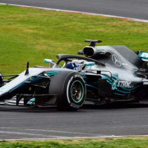 Mercedes rear wheel holes