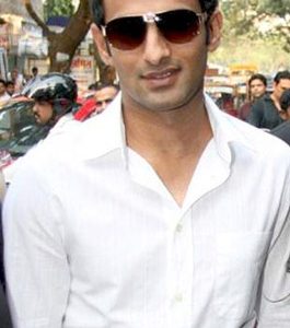 Malik and Ajmal drop catch