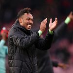 Rob Holding nutmegs Aubameyang