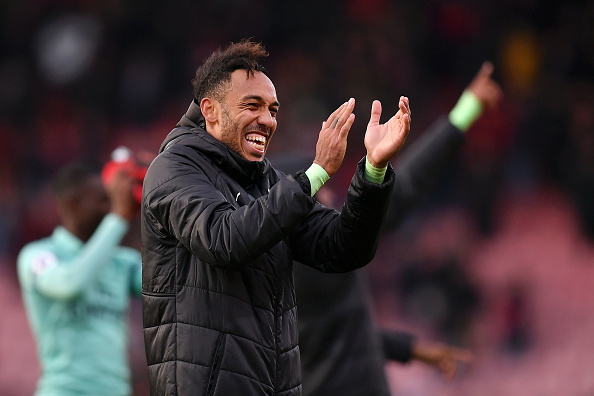 Rob Holding nutmegs Aubameyang