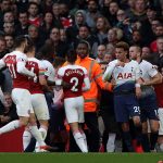 Arsenal-Tottenham players fight