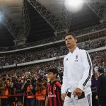 Cristiano Ronaldo does treadmill dance and fall over