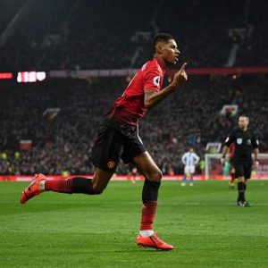 Rashford nutmegs Fred
