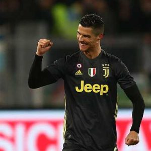 Juventus crowd produces incredible 'SIIIIIIII'