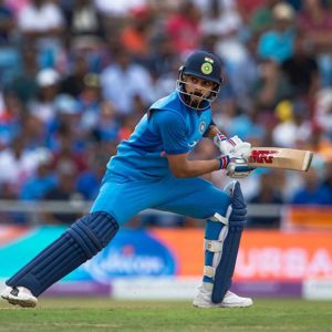 Sanjay Manjrekar copies Virat Kohli's batting