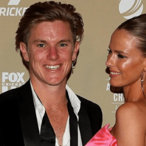 Peter Siddle highlights Adam Zampa's scarf tie