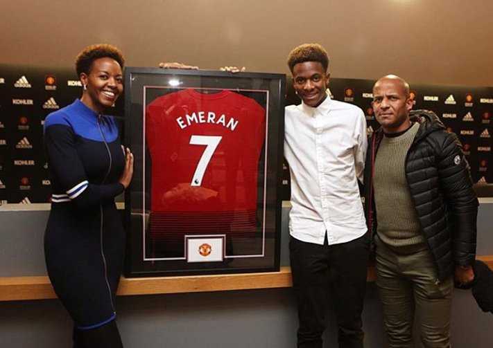 Manchester Unied sign Noam Emeran