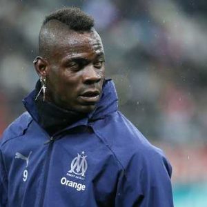 Balotelli takes a dig at PSG