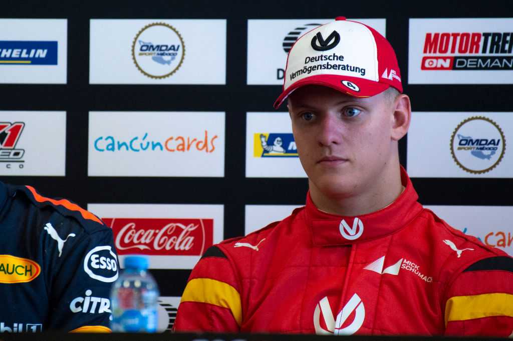 Journalist asks Mick Schumacher who was the better skier between Verstappen and Schumacher