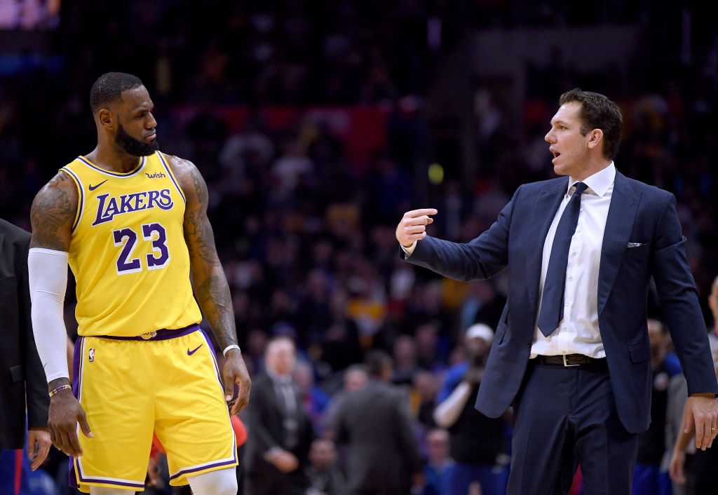 Lakers put minute restriction on LeBron James for rest of the NBA season