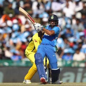 Dhawan against comparing Rishabh Pant to MS Dhoni