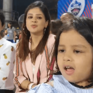 MS Dhoni's daughter Ziva Dhoni cheers for Papa
