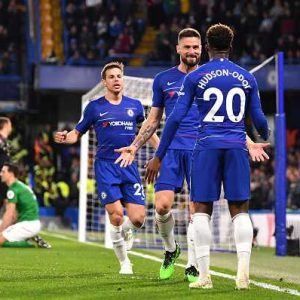 Watch: Callum Hudson-Odoi assist to Giroud in his first Chelsea Premier league start