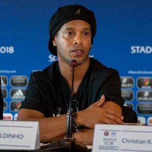 Ronaldinho: Former Barcelona star reveals how Manchester United can beat Barca