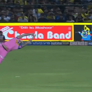 RR all-rounder's stunner to dismiss Kedar Jadhav