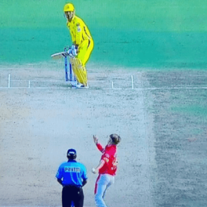 Umpire warns MS Dhoni regarding Ambati Rayudu