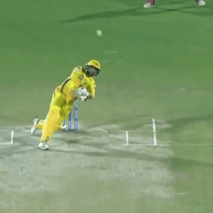 Ravindra Jadeja six vs RR