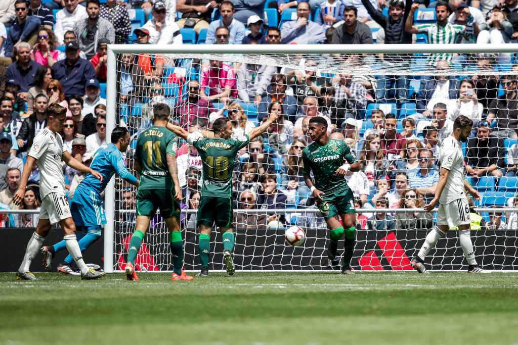 Manchester United transfer news: Red Devils are in talks with Real Betis for Spanish defender