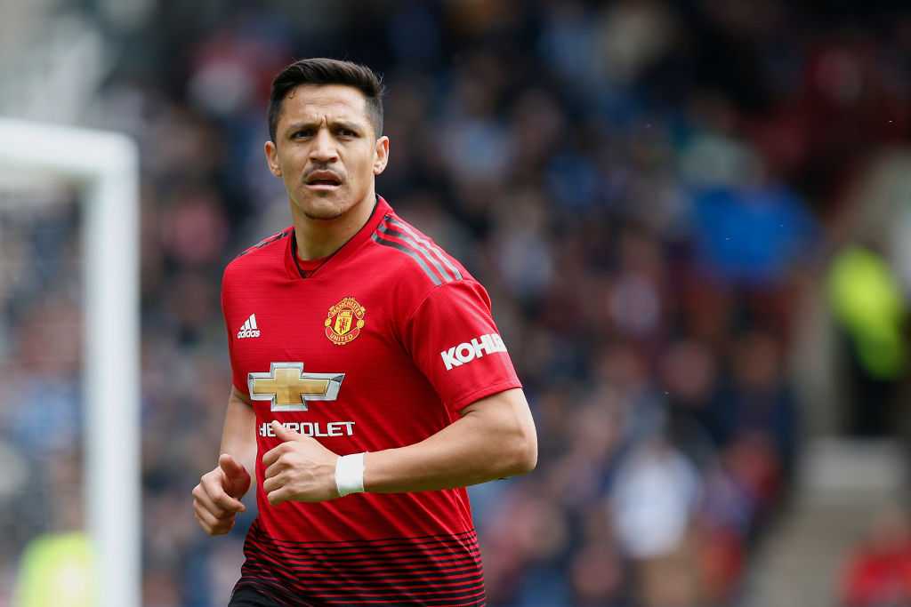 Alexis Sanchez: Patrice Evra calls Manchester United star 'money-minded'