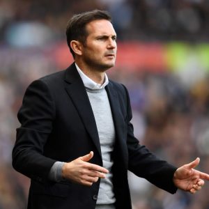 Frank Lampard: Chelsea offer three-year contract to Lampard to replace Maurizio Sarri