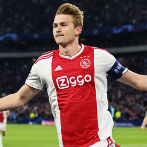 Matthijs De Ligt Transfer News: Juventus lead the race to sign the Star Defender