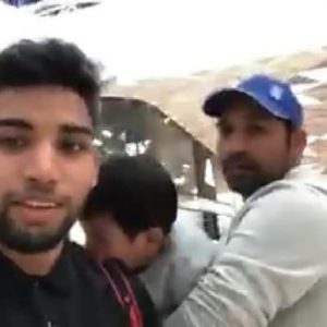 WATCH: Pakistani fan apologizes to Sarfaraz Ahmed for calling him a 'pig'