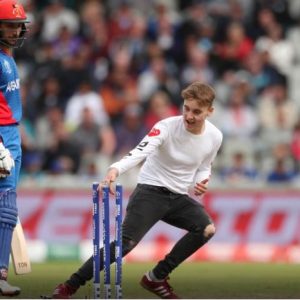 WATCH: Afghanistan fans tries to steal bails during England vs Afghanistan match at Manchester | Cricket World Cup 2019