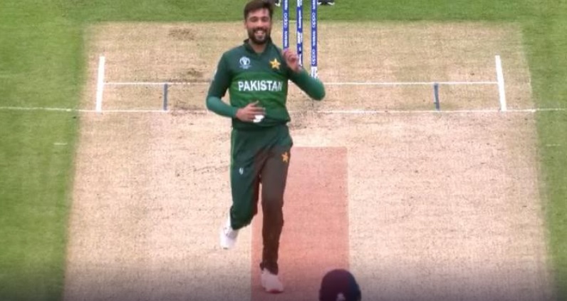 WATCH: Mohammad Amir receives warnings from umpire for running on pitch during India vs Pakistan match