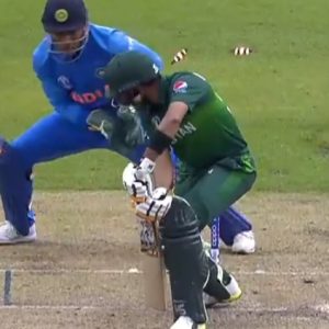 Babar Azam bowled by Kuldeep Yadav: Watch Indian spinner knock Azam over with a beautiful delivery during India vs Pakistan match