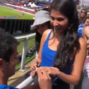 WATCH: Indian fan proposes his girlfriend during India vs Pakistan 2019 World Cup match