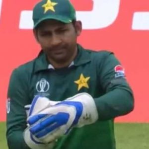 WATCH Sarfaraz Ahmed take a wasted review during Australia vs Pakistan match at Taunton | Cricket World Cup 2019