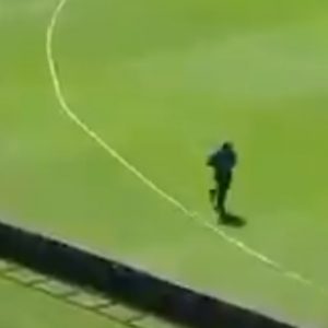 WATCH: Sarfaraz Ahmed trains alone at The Lord's Cricket Ground before Pakistan vs South Africa match; fans apologise
