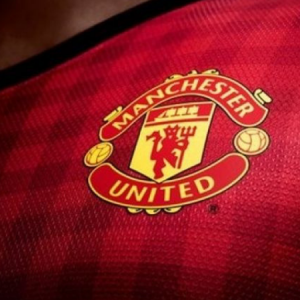 Man Utd News: Manchester United star finally agrees to stay at Old Trafford