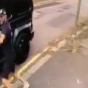 Watch: Sead Kolašinac staves off Knife wielding thieves to defend Arsenal teammate Mesut Ozil’s car