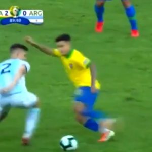 Juan Foyth makes humiliating move on Philippe Coutinho during Copa America semi-final match