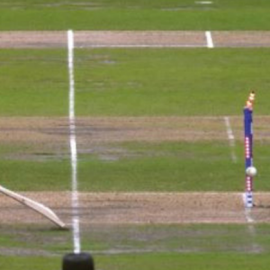 Twitter reactions on MS Dhoni's run out during India vs New Zealand 2019 World Cup semi-final match