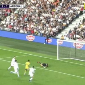 Watch Aubameyang miss a sitter against Angers