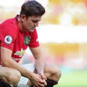 Man Utd fan mocks Harry Maguire for running like he’s answering the phone while wearing a towel