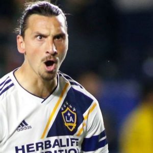 Ole Solskjaer invites Zlatan Ibrahimovic to join Manchester United