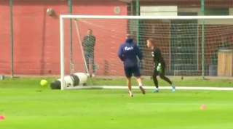 Watch: Nicklas Bendtner’s training footage shows that the striker is back at his best