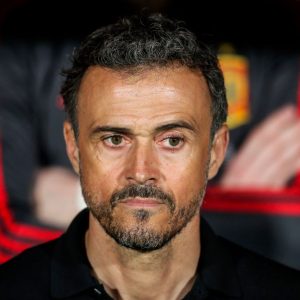 Romanian fans boo and chant during one minute silence for late Luis Enrique's daughter